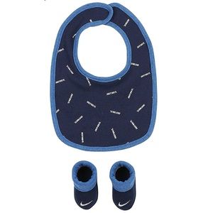 Nike Baby Bib & Booties 2-Piece Set